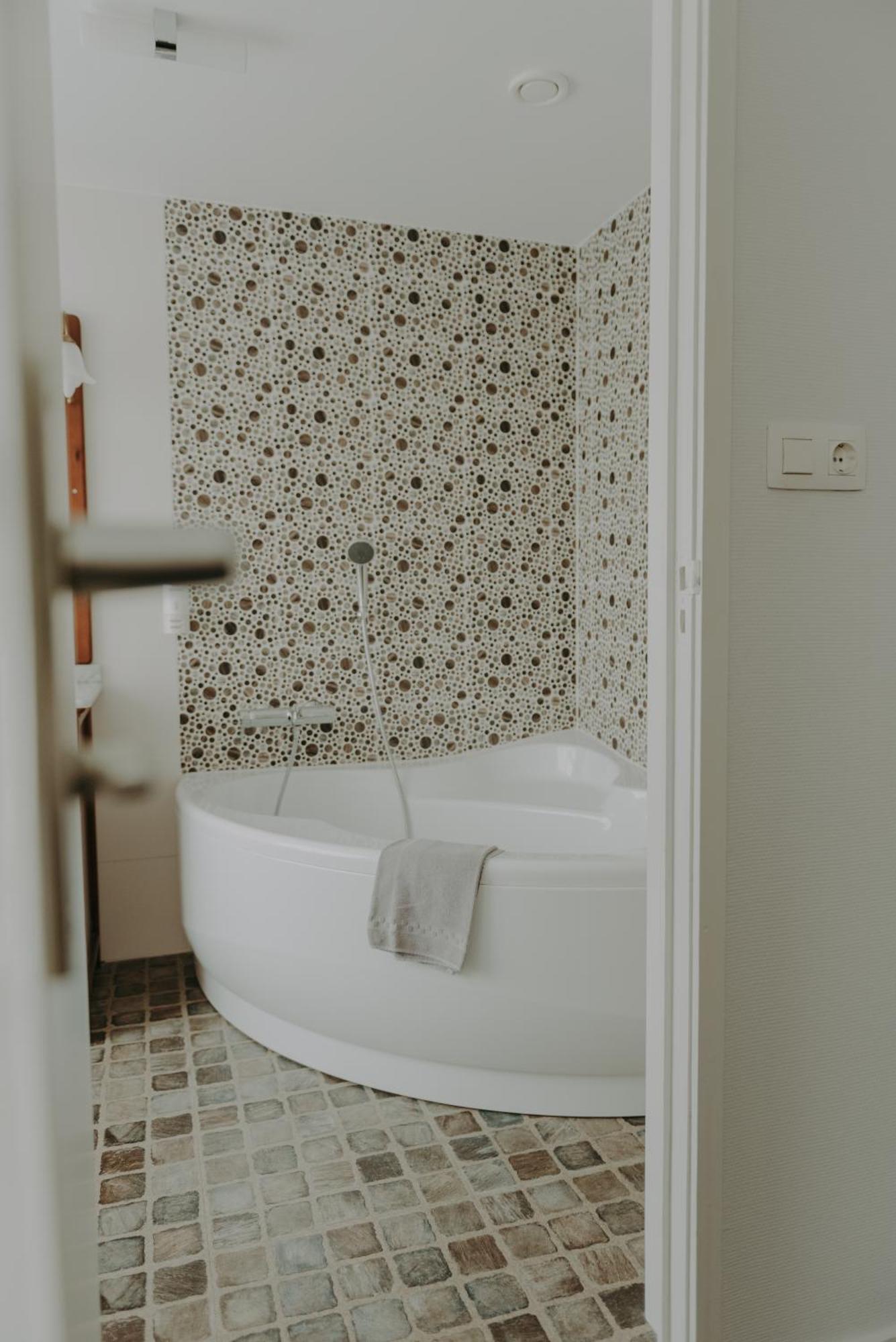 Bed and Breakfast Ouwe Schuure Слейс Екстер'єр фото