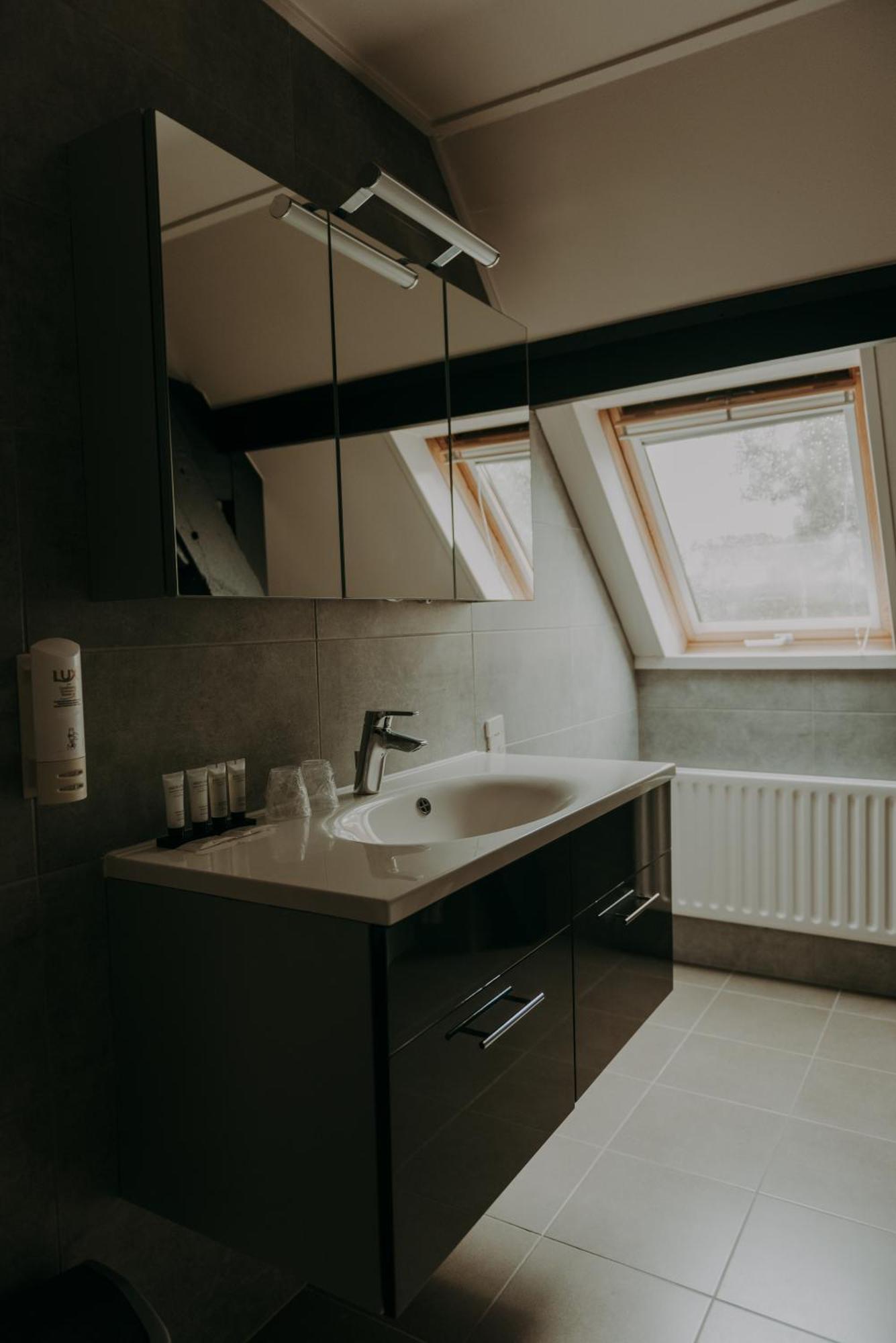 Bed and Breakfast Ouwe Schuure Слейс Екстер'єр фото